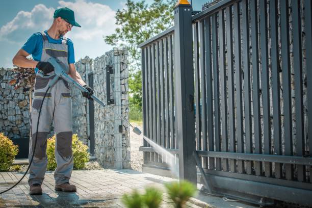 Best Pool Deck Cleaning  in Village Of Waukesha, WI